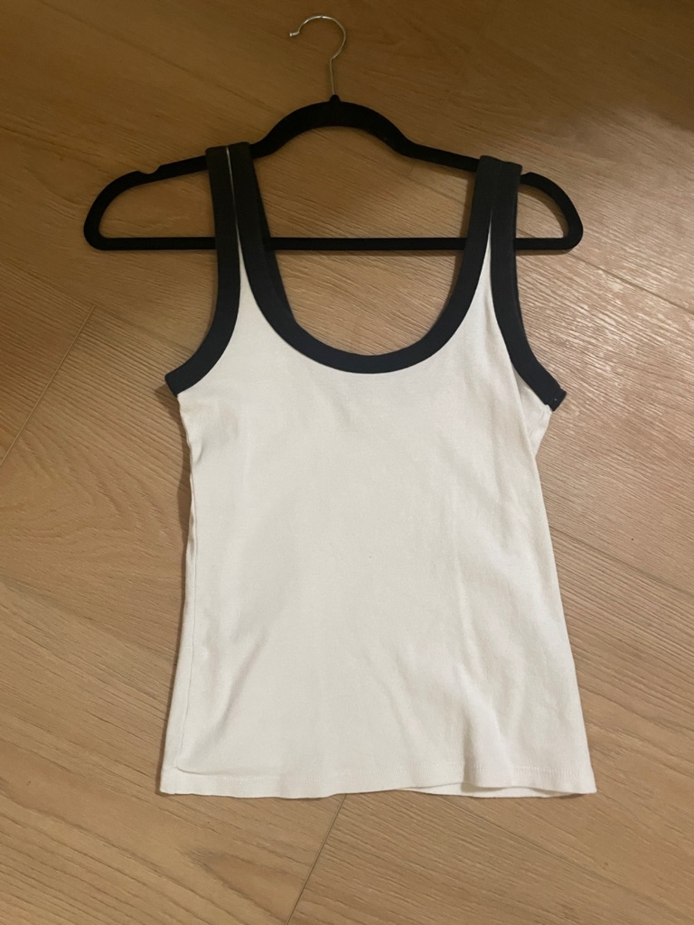 Abercrombie White Tank Top with Black Trim - Women’s Classic Scoop Neck